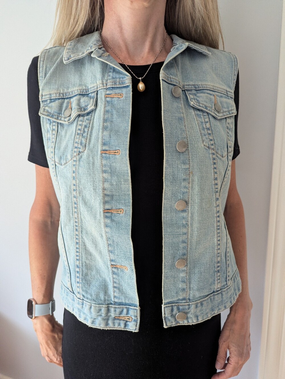 GAP Light Wash Denim Vest - Classic Sleeveless Jean Jacket